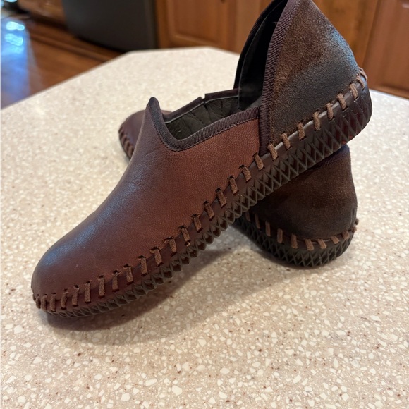 Antelope Shoes - Antelope Brown Leather Slip-On Flats with Stitched Detail